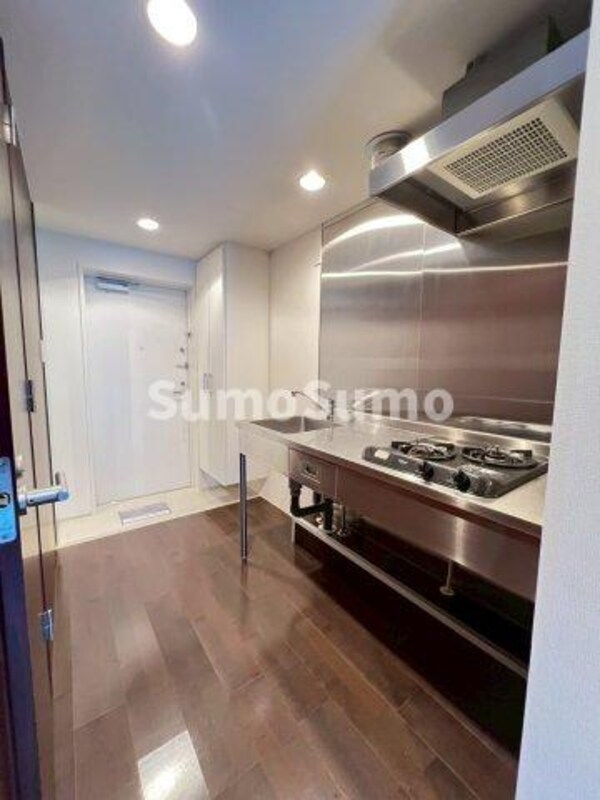 キッチン(コンパクトなキッチンで掃除もラクラク)