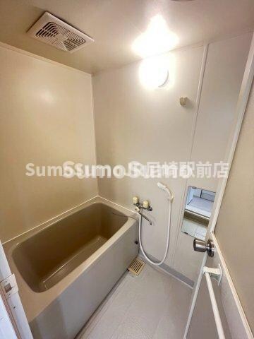 物件内観写真7　(日々の疲れを癒すお風呂付です)