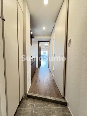 物件内観写真7　(収納もある玄関です)