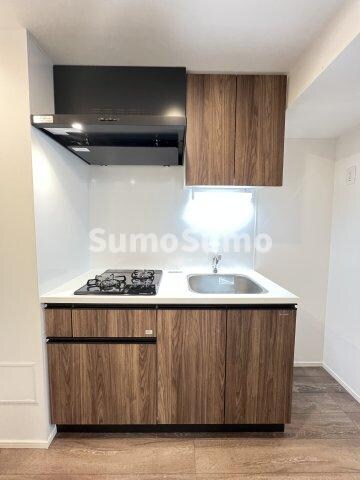 物件内観写真9　(コンパクトなキッチンで掃除もラクラク)