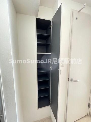 物件内観写真15　(収納スペース豊富です)