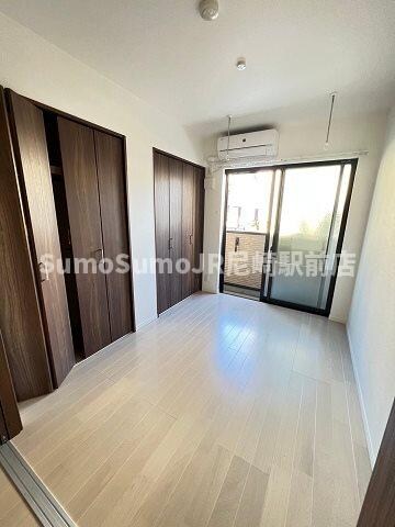 物件内観写真7　(使い勝手のいい寝室です)