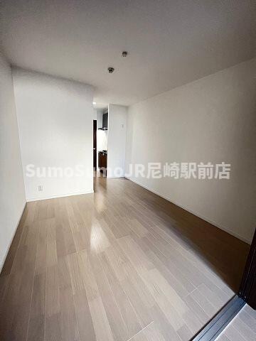 物件内観写真16　(ゆったり過ごせる居間です)