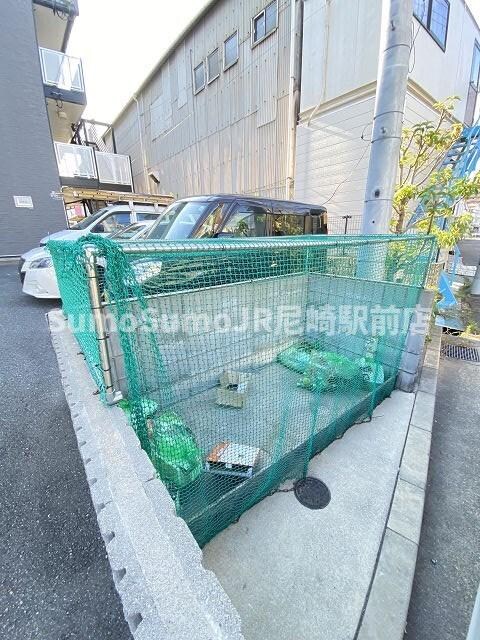 物件外観写真4　(落ち着いた雰囲気の外観です)