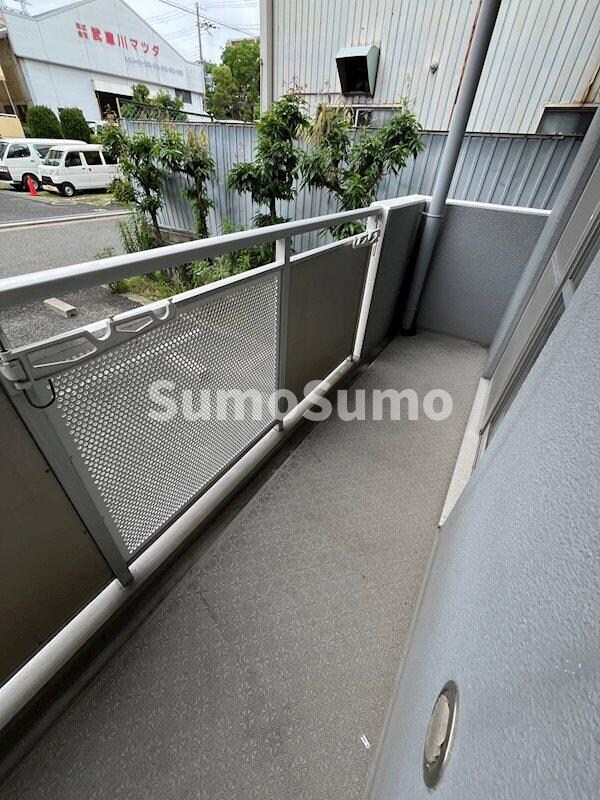 物件内観写真10　(バルコニーからの眺めを楽しみながら食事をしませんか)