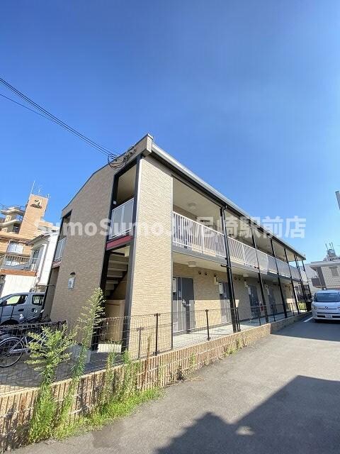 物件外観写真1　(外観もきれいです)