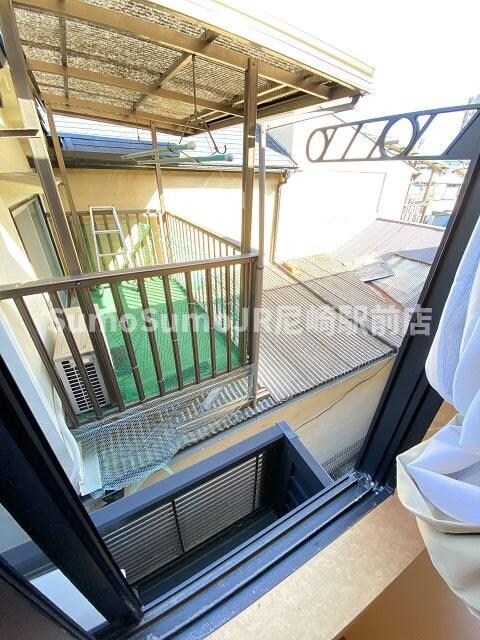 物件内観写真10　(広々としたバルコニーです)