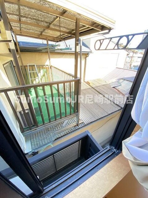 バルコニー(広々としたバルコニーです)