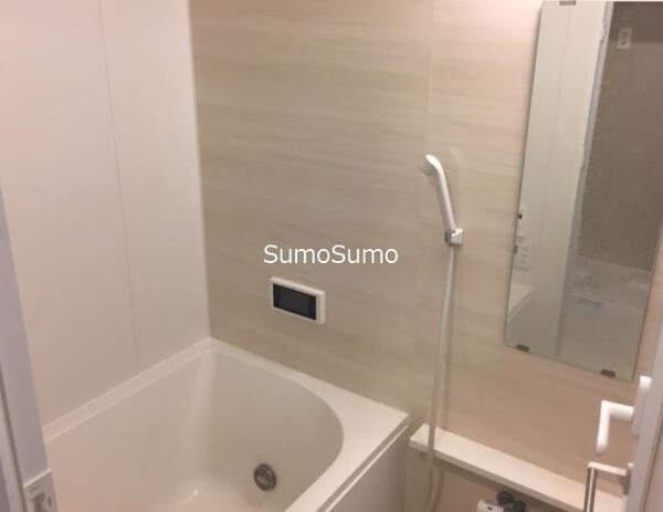 浴室(コンパクトで使いやすいお風呂です)