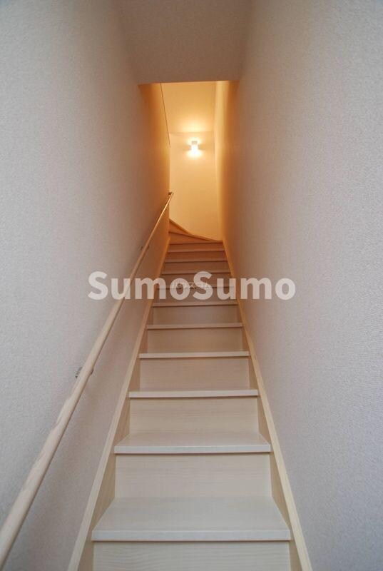 物件内観写真3　(きれいな玄関です)