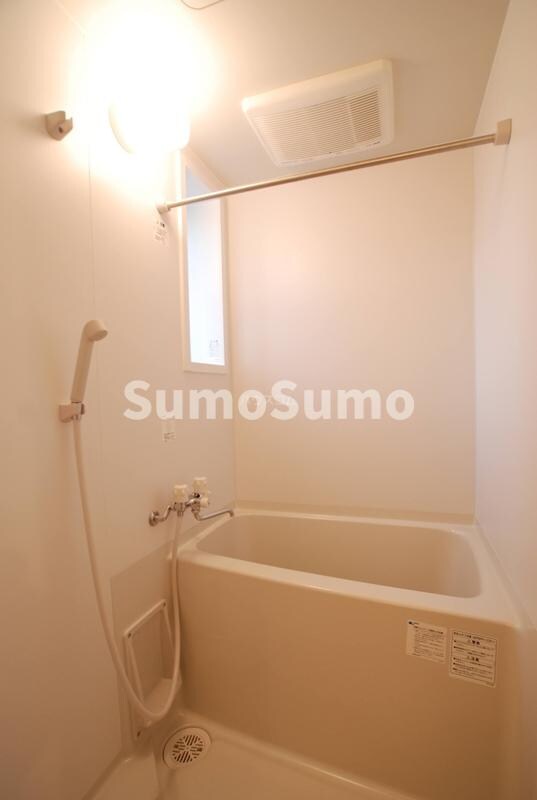 物件内観写真7　(コンパクトで使いやすいお風呂です)