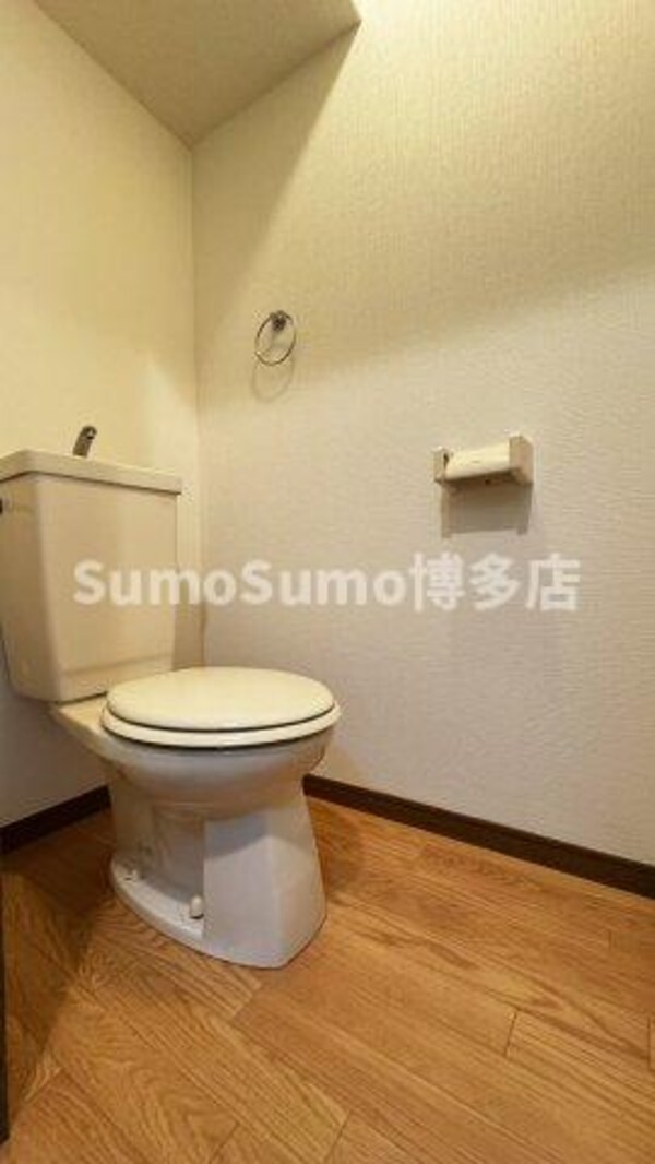 トイレ(シンプルで使いやすいトイレです)