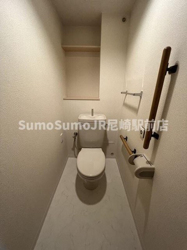 トイレ(コンパクトで使いやすいトイレです)