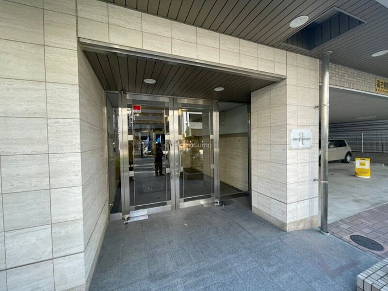 物件外観写真2　(エントランスです)