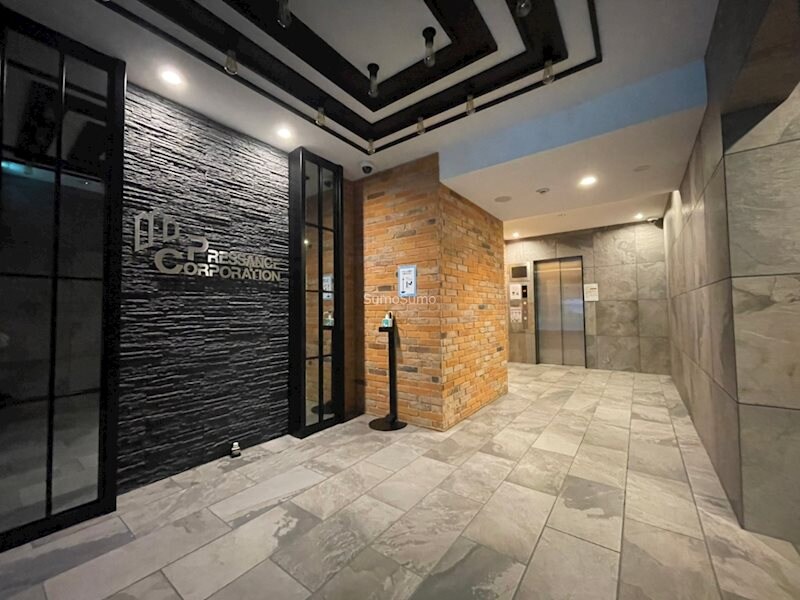 物件外観写真3　(エントランスです)