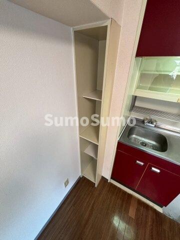 物件内観写真12　(ちょっとした収納スペースも充実しています)