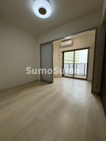 物件内観写真5　(ゆったり過ごせる居間です)