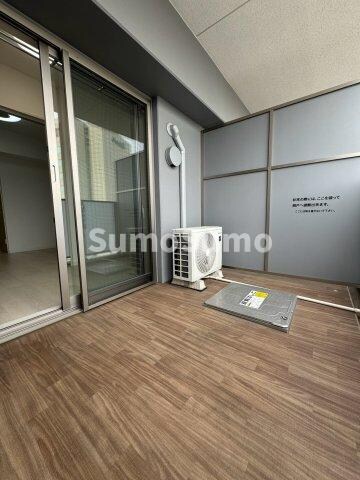 物件内観写真9　(お洗濯にも便利なバルコニー付き)