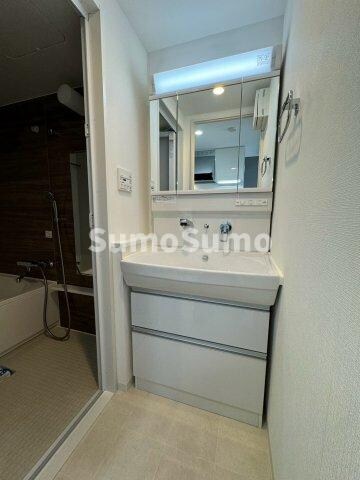 物件内観写真11　(使いやすい洗面所です)