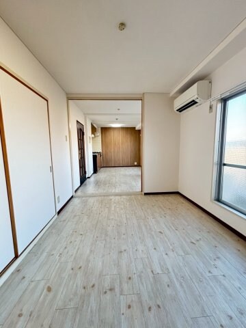 物件内観写真4　(使いやすい居間です)