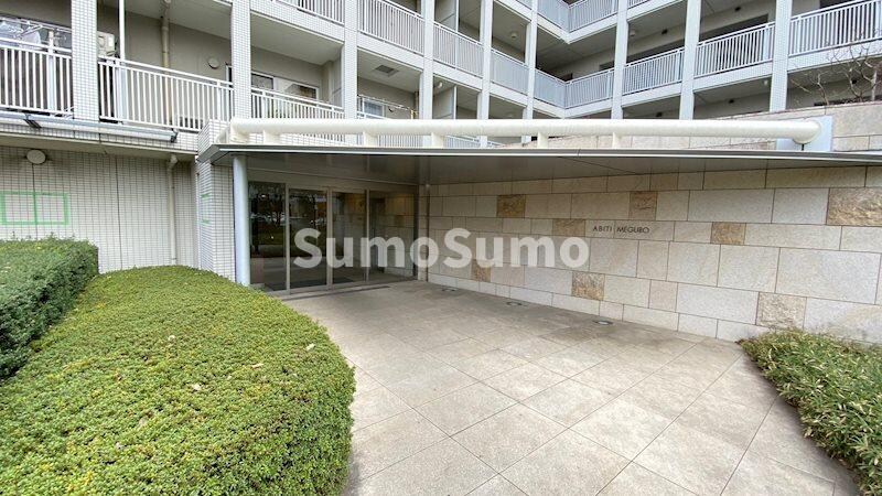 物件外観写真7　(建物の内部です)