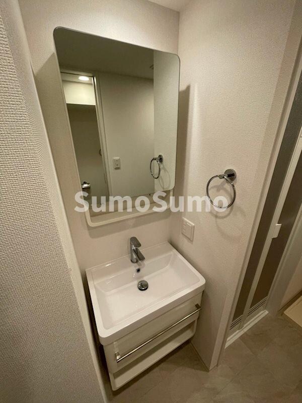 物件内観写真13　(忙しい朝には欠かせない洗面所です)