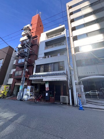 物件外観写真1　(外はこのようになっています)