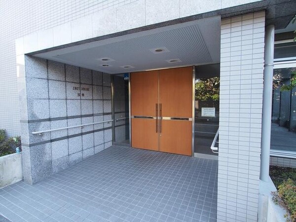 エントランス( )