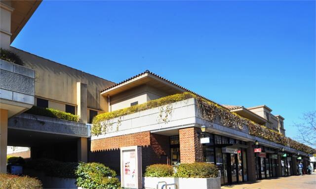 物件外観写真5　(セブンイレブン　世田…まで426m )