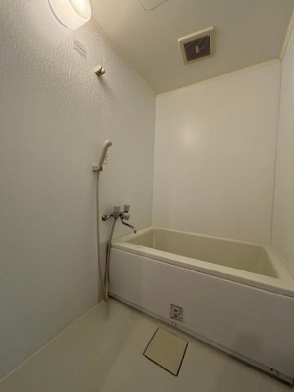 浴室(日々の暮らしに欠かせないお風呂です)