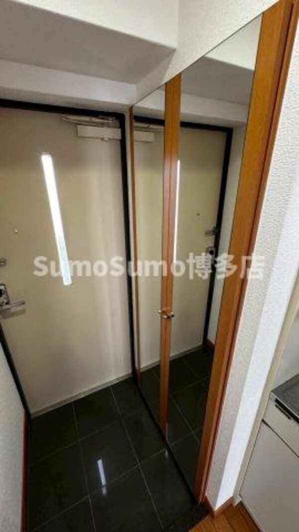 玄関(シンプルで使いやすい玄関です)