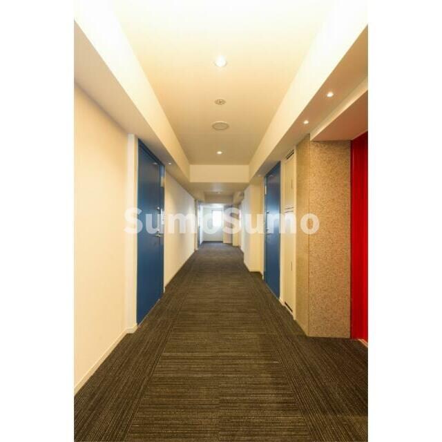 物件外観写真3　(ゆとりのあるロビーです)