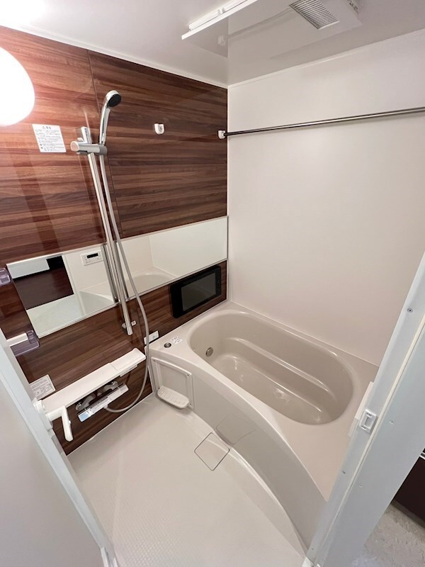 物件内観写真8　(日々の暮らしに欠かせないお風呂です)