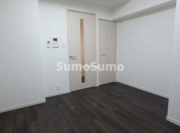 物件内観写真6　(使い勝手のいい寝室です)