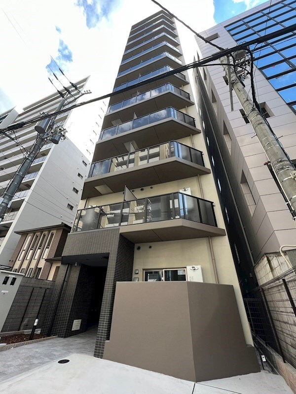 物件外観写真1　(落ち着いた雰囲気の外観です)