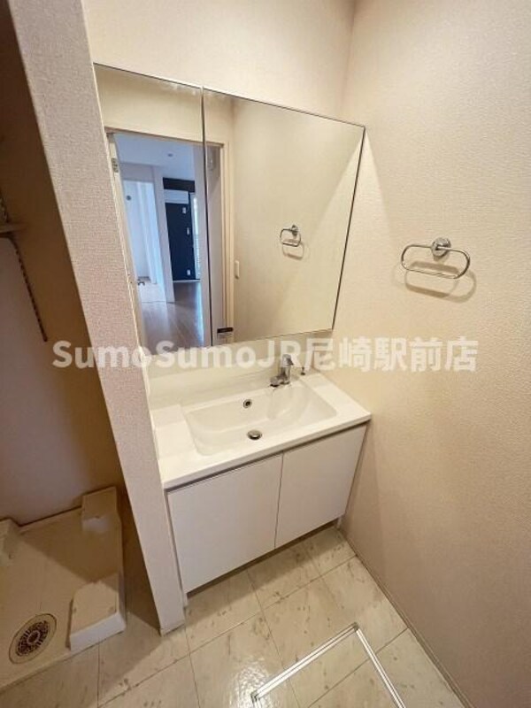 独立洗面台(使いやすい独立洗面台です)