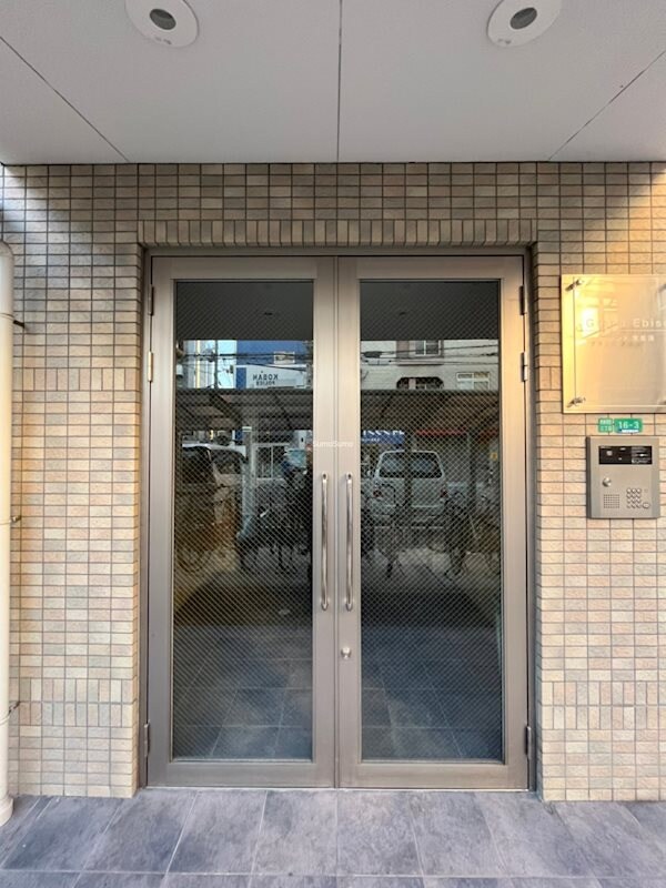 エントランス(落ち着いたエントランスです)