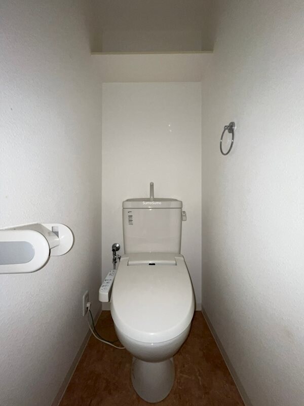 トイレ(シンプルで使いやすいトイレです)