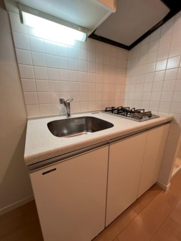 キッチン(室内写真は同タイプ別部屋のものです。)