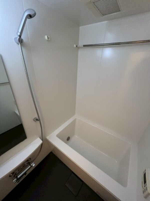 浴室(室内写真は同タイプ別部屋のものです。)