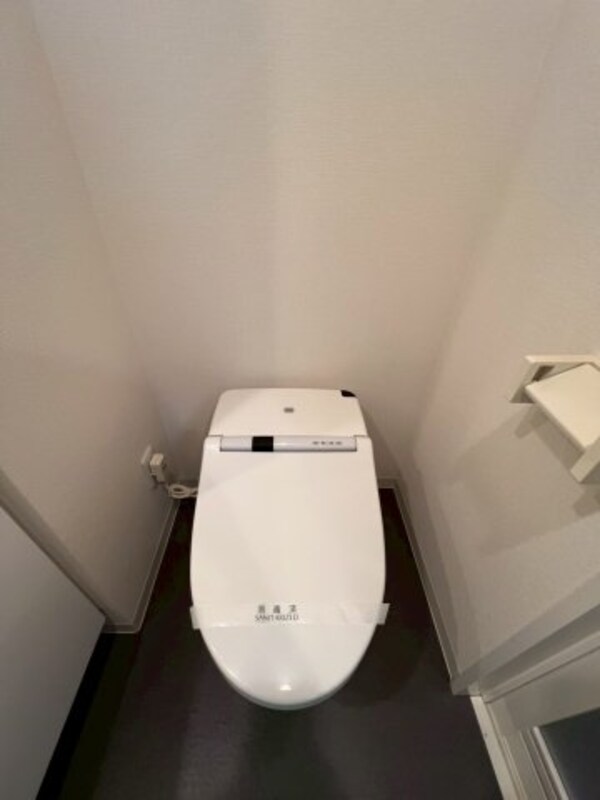 トイレ(室内写真は同タイプ別部屋のものです。)