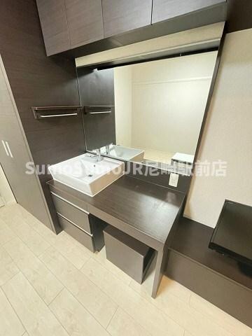 物件内観写真8　(コンパクトなキッチンで掃除もラクラク)