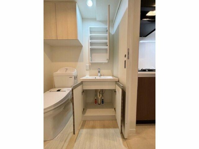 物件内観写真8　( )