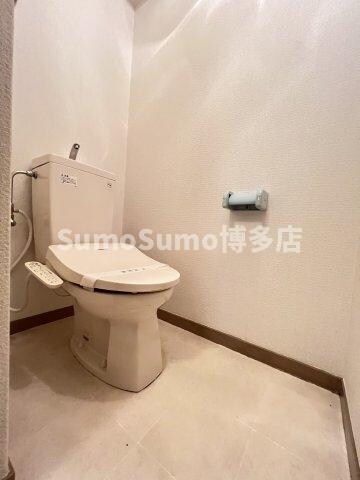 物件内観写真11　(清潔感のあるトイレです)