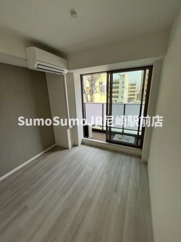 居室(ゆったり過ごせるリビングです)