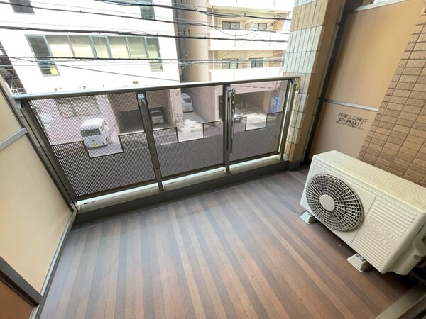 バルコニー(陽当たり良好なバルコニーです)