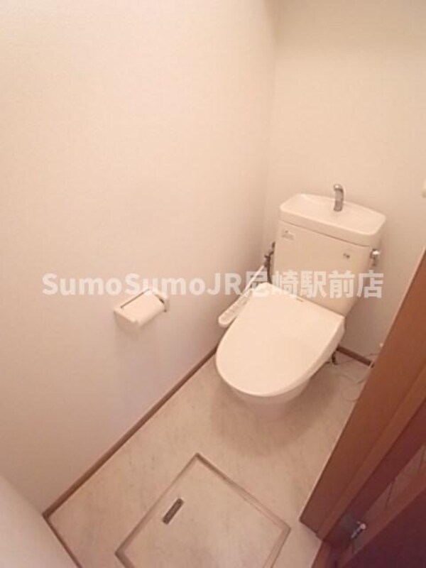 トイレ(シンプルで使いやすいトイレです)