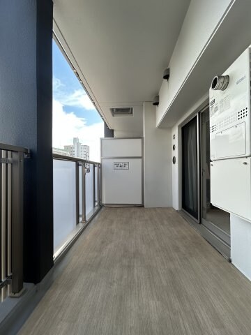 物件内観写真8　(毎日通るエントランスはこのようになっています)