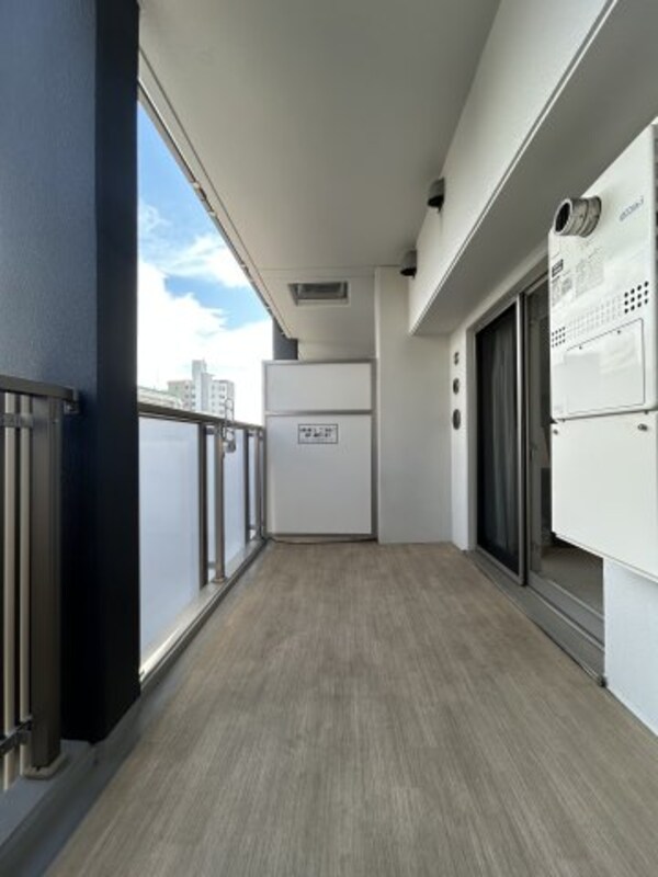 バルコニー(毎日通るエントランスはこのようになっています)