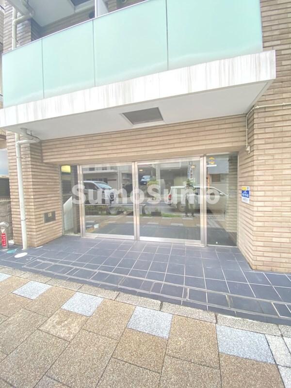 エントランス(清潔なエントランスです)